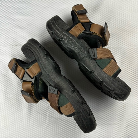 L.L. Bean ladies sandals - Picture 6 of 13